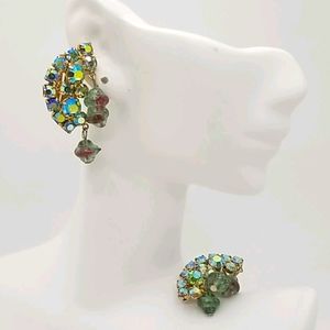 Vintage clip aqua blue earrings.